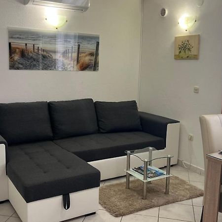 Apartment Ante Ražanj Buitenkant foto