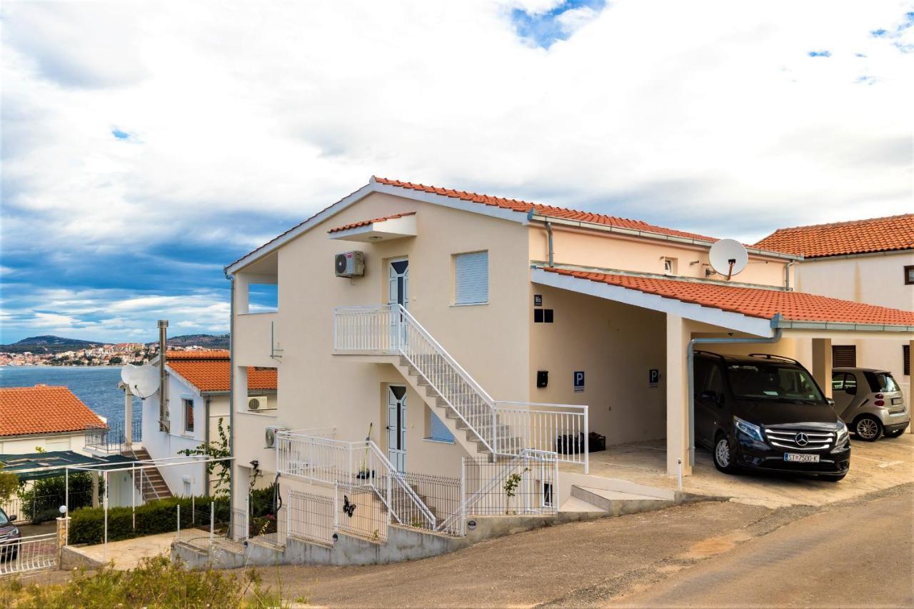 Apartment Ante Ražanj Buitenkant foto