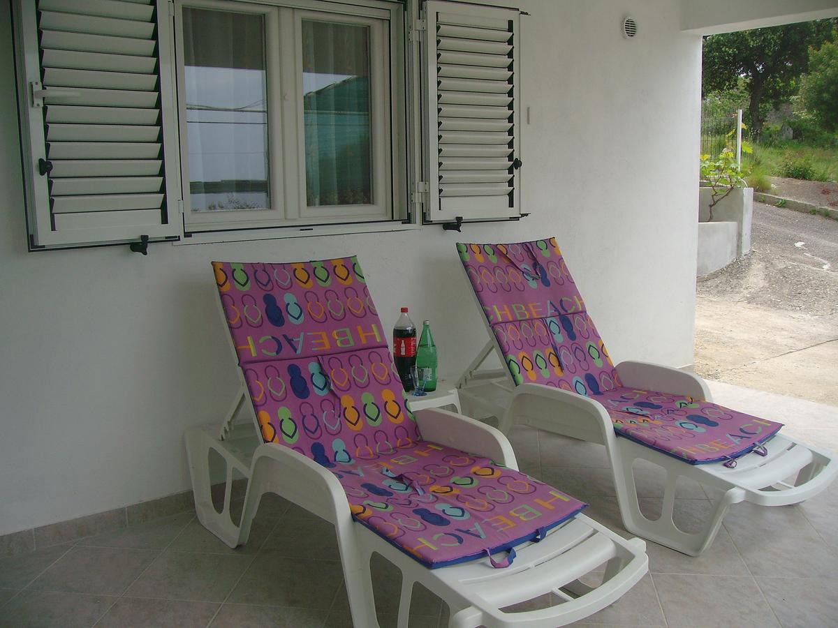 Apartment Ante Ražanj Buitenkant foto