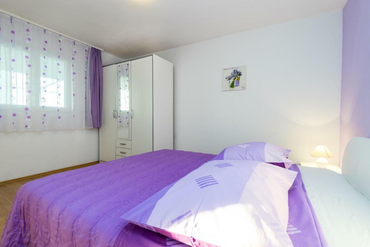 Apartment Ante Ražanj Buitenkant foto